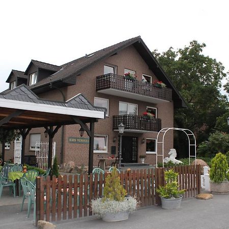 Gaestehaus Veronika Алтенберге Екстериор снимка